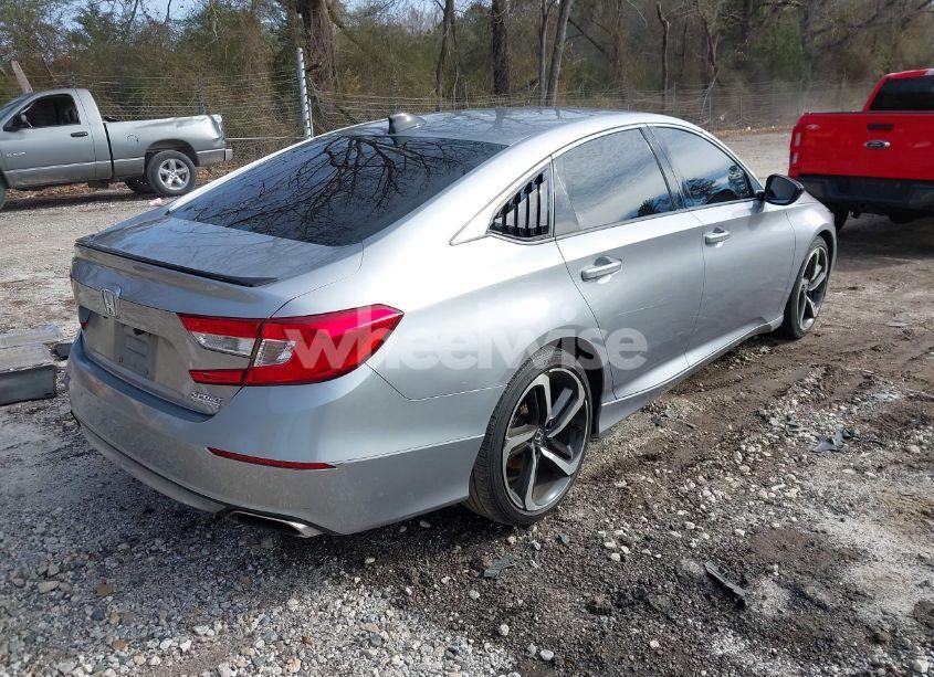 Photo 4 of 2022 Honda Accord SPORT SE (VIN 1HGCV1F45NA009956)