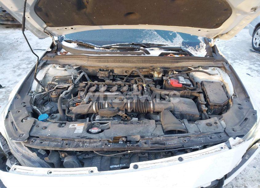 Photo 10 of 2018 Honda Accord EX (VIN 1HGCV1F46JA010186)