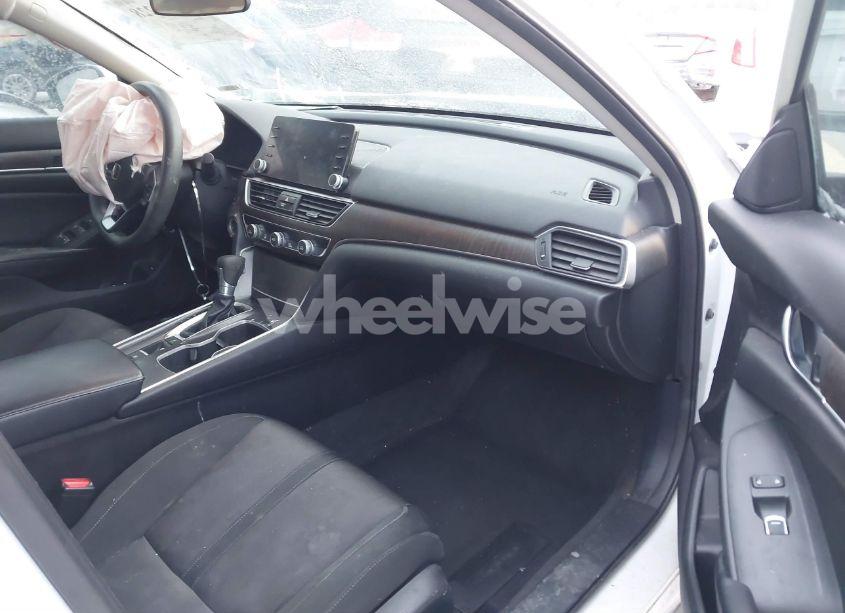 Photo 5 of 2018 Honda Accord EX (VIN 1HGCV1F46JA010186)