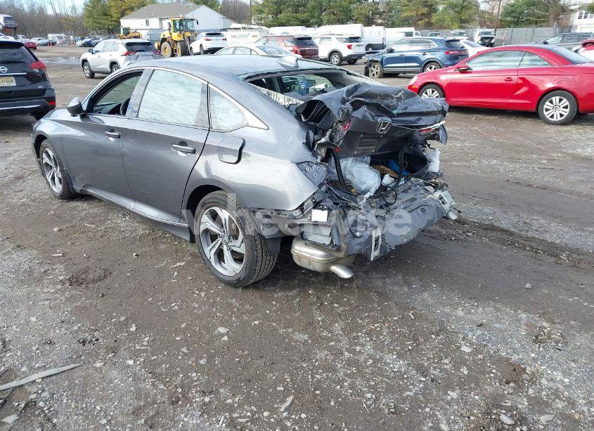 Photo 3 of 2018 Honda Accord EX (VIN 1HGCV1F46JA024444)