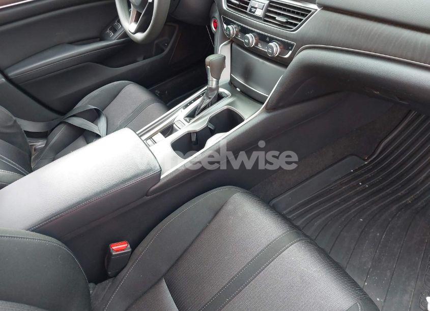 Photo 5 of 2018 Honda Accord EX (VIN 1HGCV1F46JA024444)