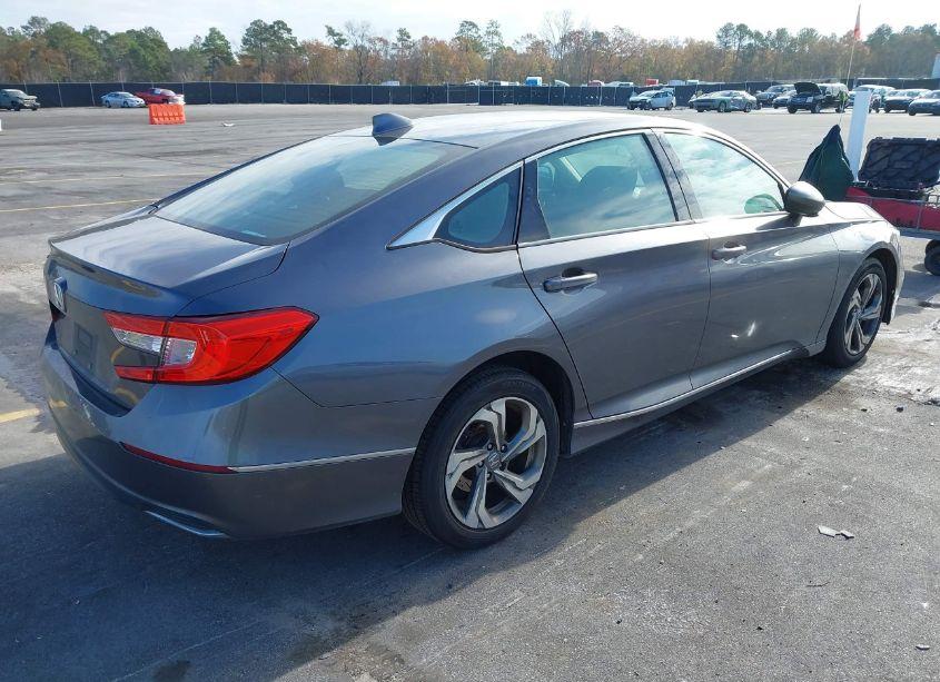 Photo 4 of 2018 Honda Accord EX (VIN 1HGCV1F46JA115486)