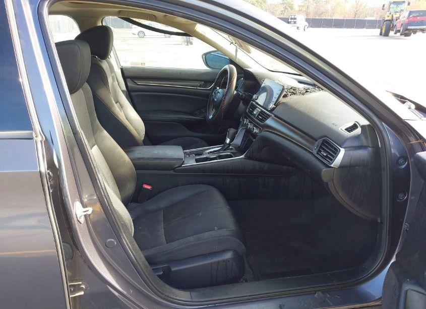 Photo 5 of 2018 Honda Accord EX (VIN 1HGCV1F46JA115486)