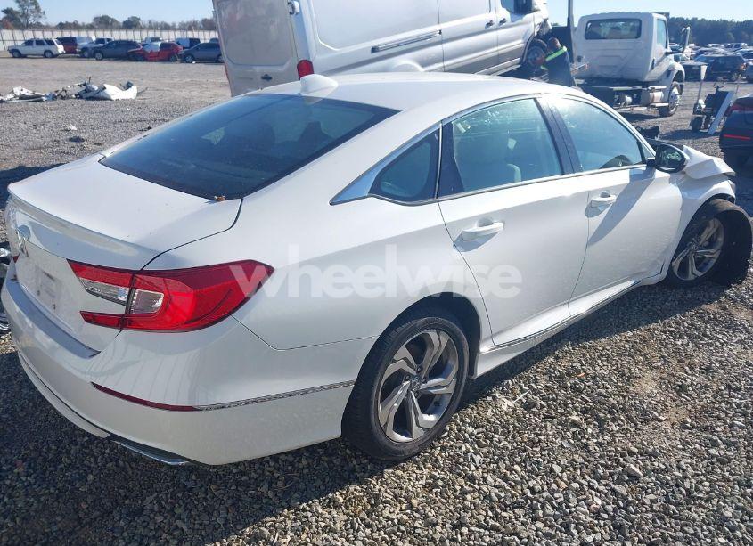 Photo 4 of 2018 Honda Accord EX (VIN 1HGCV1F46JA126519)