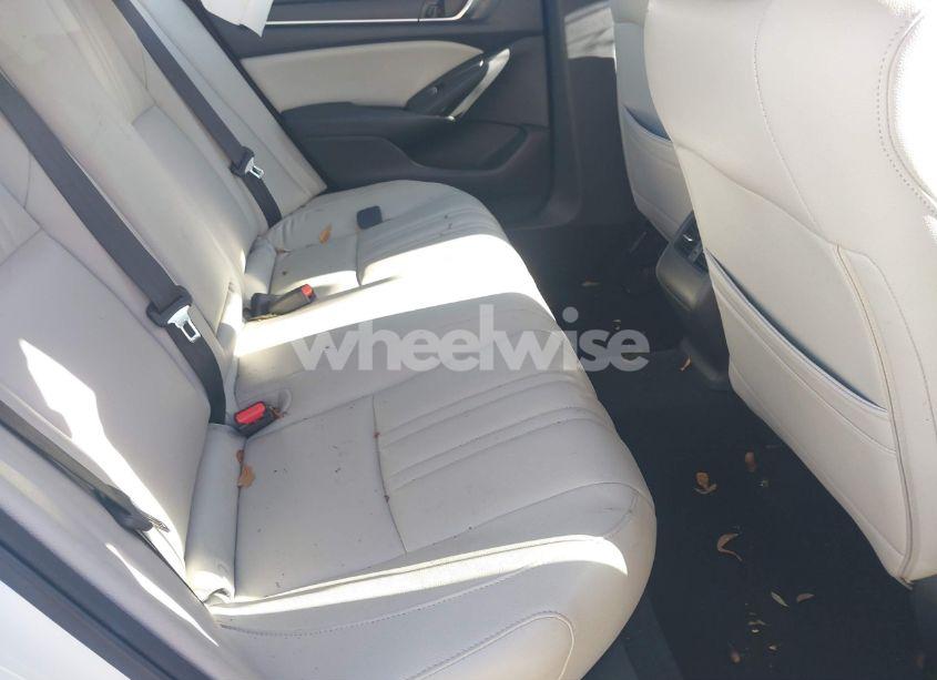 Photo 8 of 2018 Honda Accord EX (VIN 1HGCV1F46JA126519)