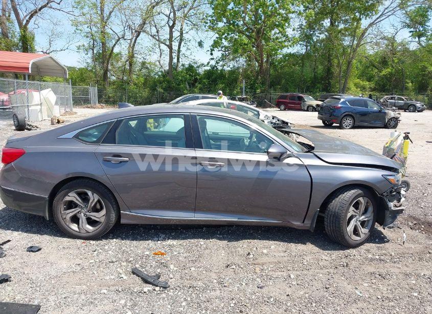 Photo 13 of 2018 Honda Accord EX (VIN 1HGCV1F46JA138928)