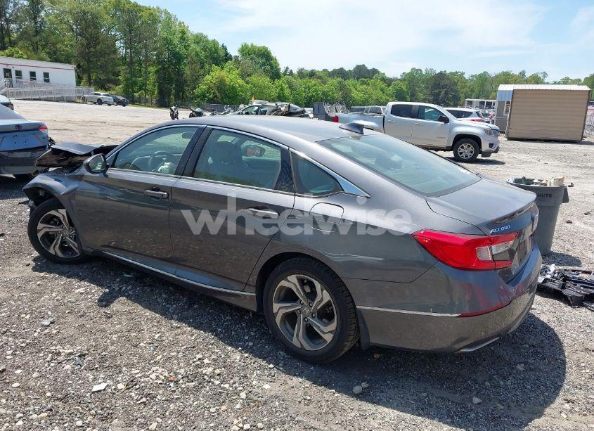 Photo 3 of 2018 Honda Accord EX (VIN 1HGCV1F46JA138928)