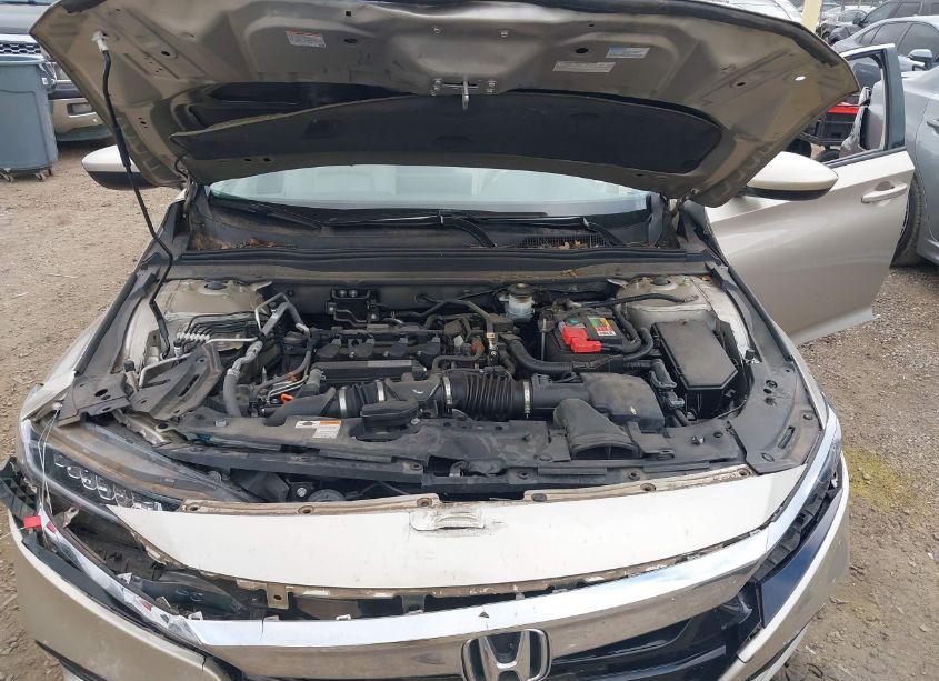 Photo 10 of 2018 Honda Accord EX (VIN 1HGCV1F46JA165773)