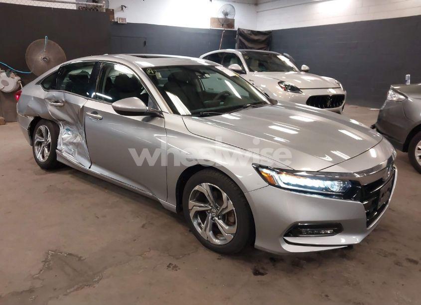 2018 Honda Accord EX (VIN 1HGCV1F46JA220710) main photo