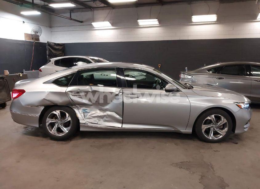 Photo 13 of 2018 Honda Accord EX (VIN 1HGCV1F46JA220710)