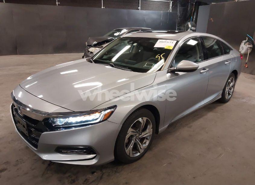 Photo 2 of 2018 Honda Accord EX (VIN 1HGCV1F46JA220710)