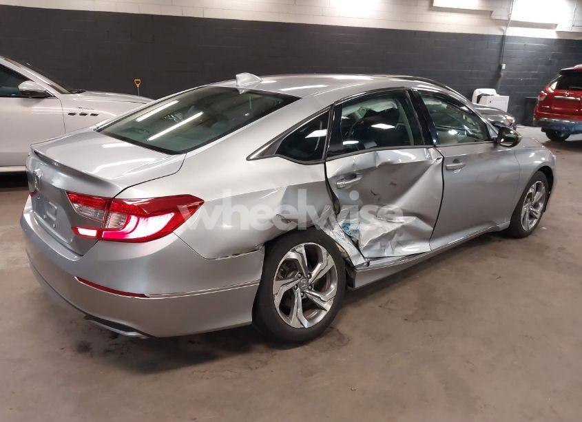 Photo 4 of 2018 Honda Accord EX (VIN 1HGCV1F46JA220710)