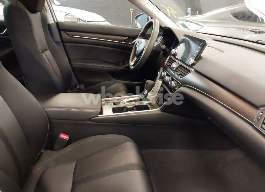 Photo 5 of 2018 Honda Accord EX (VIN 1HGCV1F46JA220710)