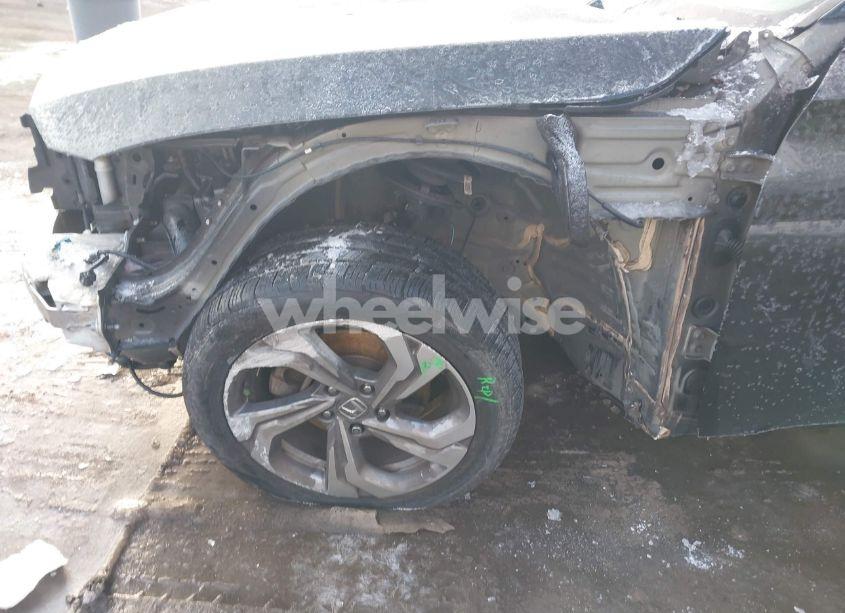 Photo 18 of 2018 Honda Accord EX (VIN 1HGCV1F46JA225521)