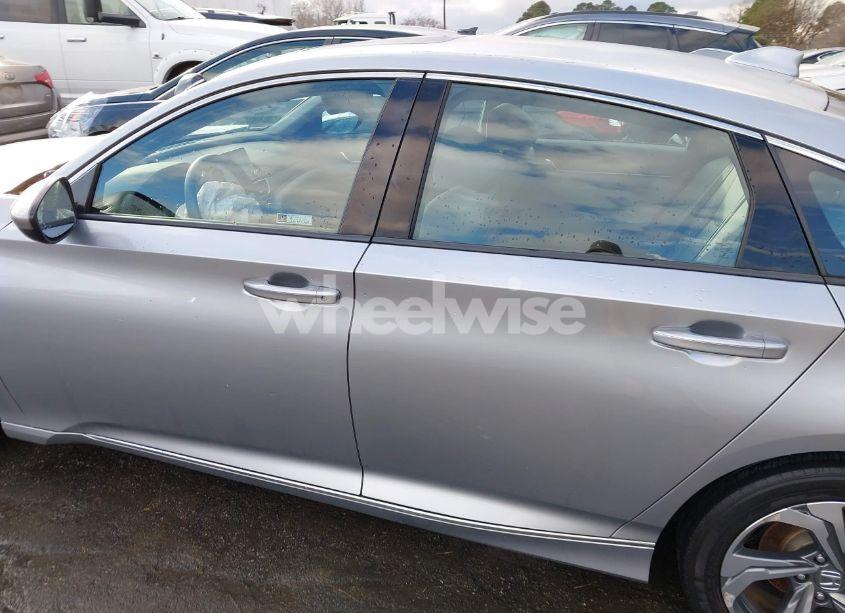 Photo 14 of 2018 Honda Accord EX (VIN 1HGCV1F46JA253531)