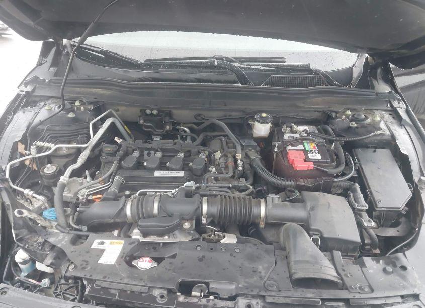 Photo 10 of 2018 Honda Accord EX (VIN 1HGCV1F47JA049417)