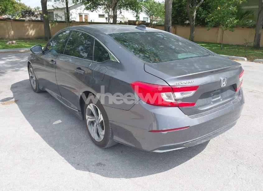 Photo 3 of 2018 Honda Accord EX (VIN 1HGCV1F47JA083910)
