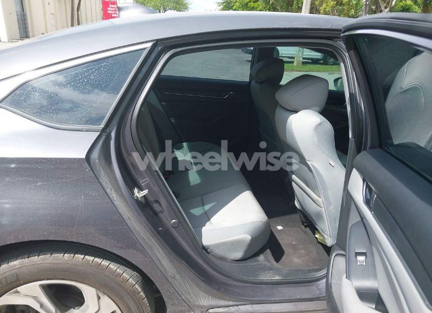 Photo 8 of 2018 Honda Accord EX (VIN 1HGCV1F47JA083910)