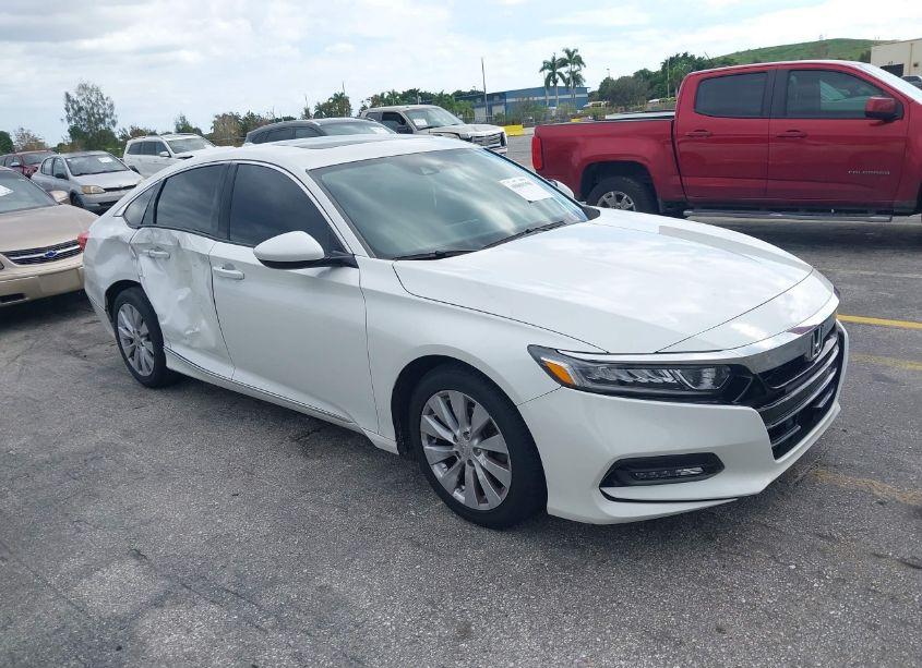 2018 Honda Accord EX (VIN 1HGCV1F47JA096382) main photo