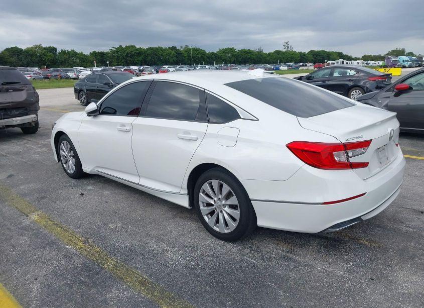 Photo 3 of 2018 Honda Accord EX (VIN 1HGCV1F47JA096382)