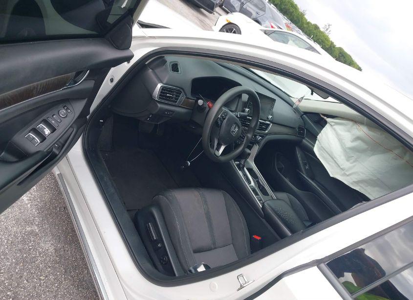 Photo 5 of 2018 Honda Accord EX (VIN 1HGCV1F47JA096382)