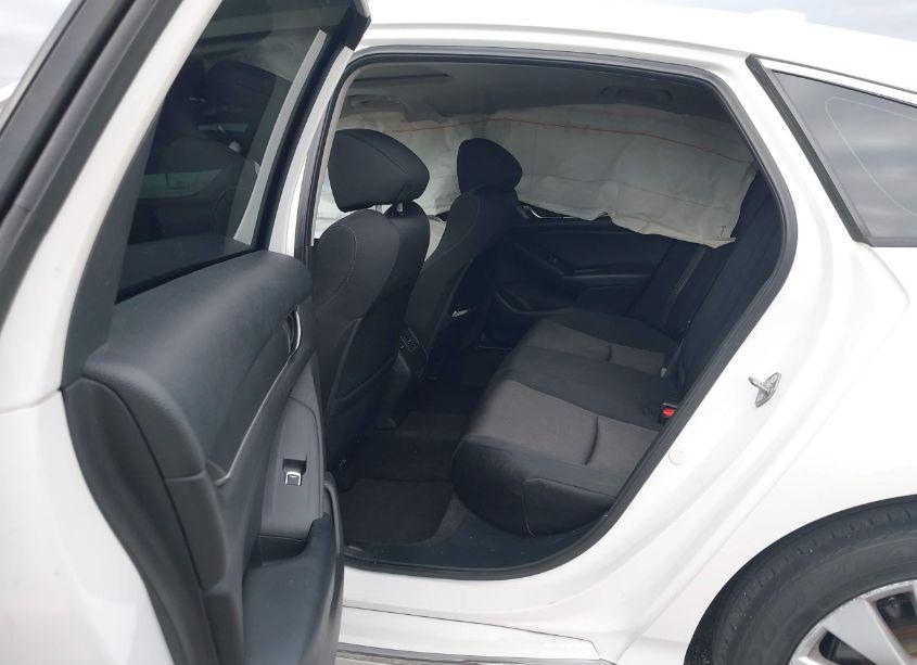 Photo 8 of 2018 Honda Accord EX (VIN 1HGCV1F47JA096382)