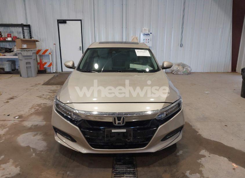 Photo 12 of 2018 Honda Accord EX (VIN 1HGCV1F47JA133995)