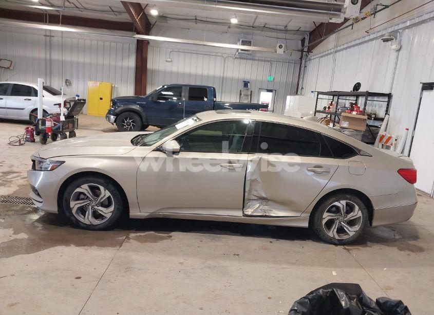 Photo 14 of 2018 Honda Accord EX (VIN 1HGCV1F47JA133995)