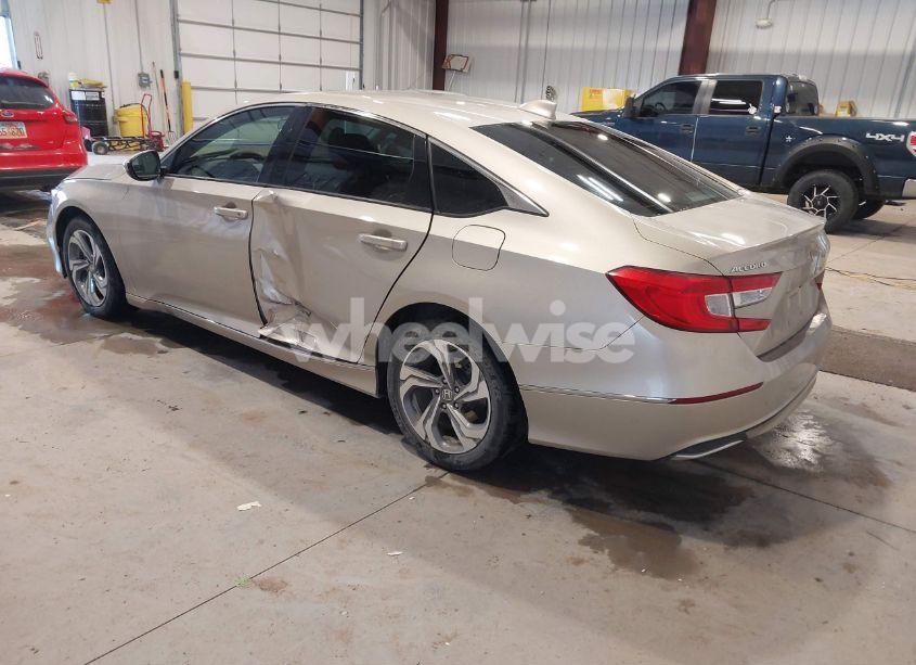 Photo 3 of 2018 Honda Accord EX (VIN 1HGCV1F47JA133995)