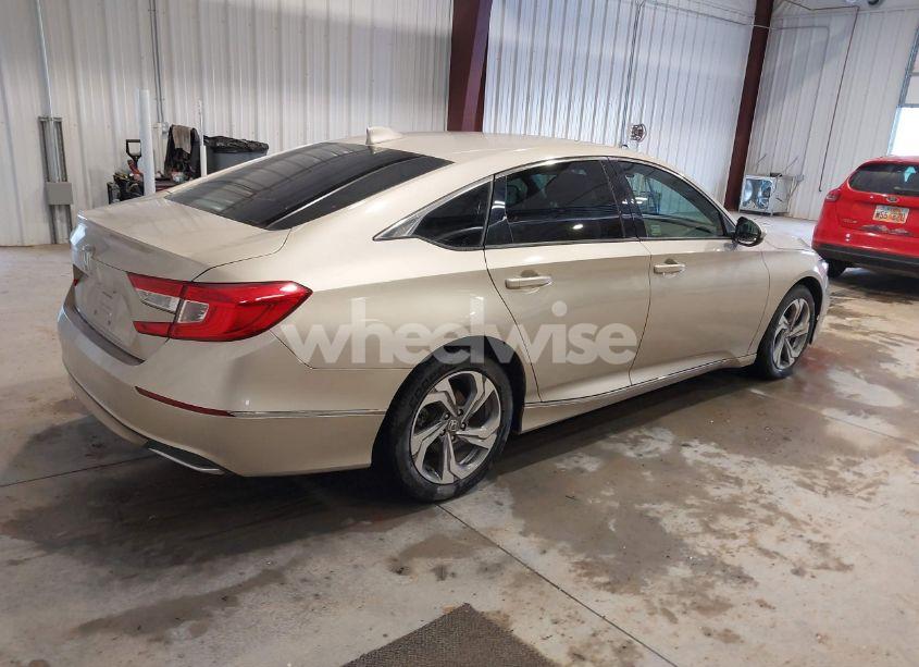 Photo 4 of 2018 Honda Accord EX (VIN 1HGCV1F47JA133995)