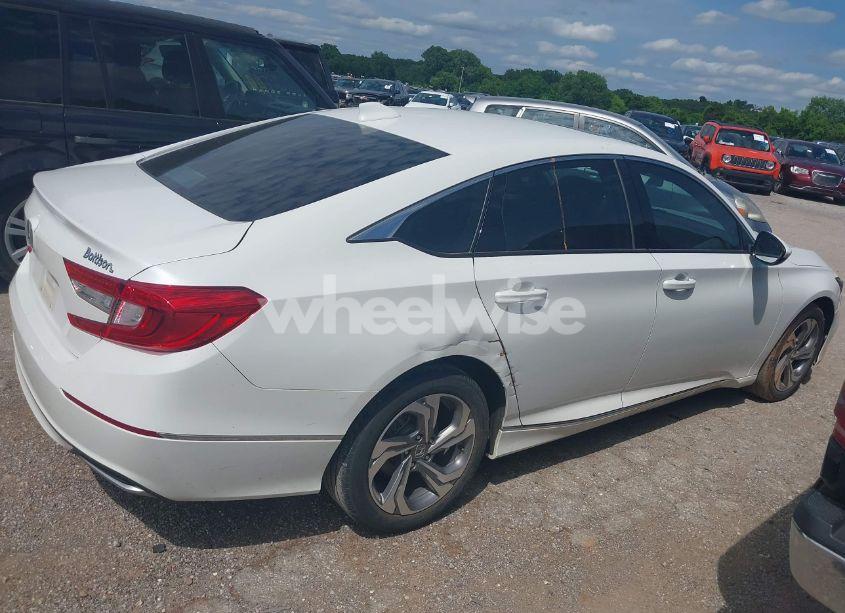 Photo 14 of 2018 Honda Accord EX (VIN 1HGCV1F47JA145581)