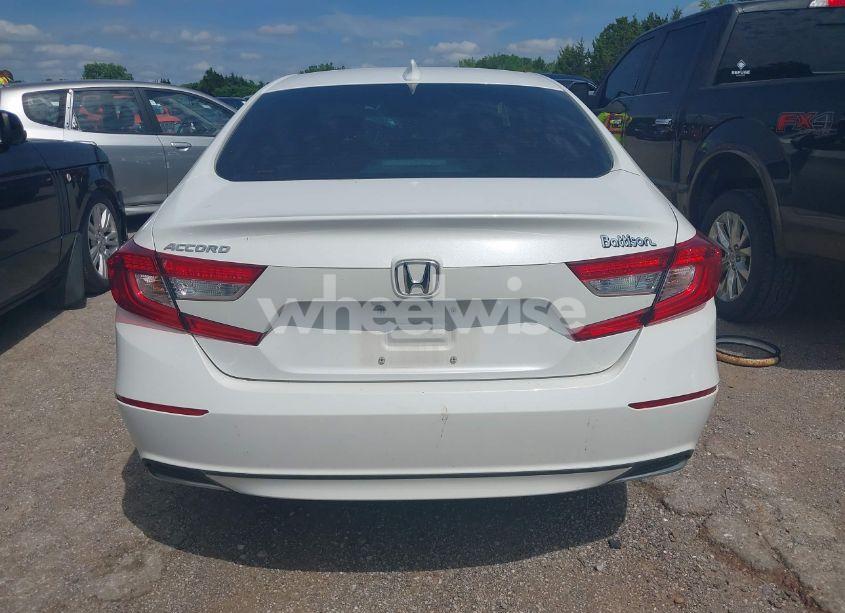 Photo 17 of 2018 Honda Accord EX (VIN 1HGCV1F47JA145581)