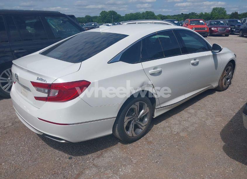 Photo 4 of 2018 Honda Accord EX (VIN 1HGCV1F47JA145581)