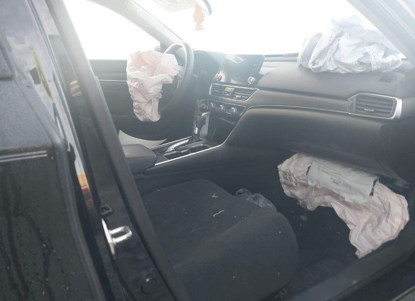 Photo 5 of 2018 Honda Accord EX (VIN 1HGCV1F47JA199947)