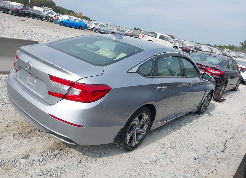 Photo 4 of 2019 Honda Accord EX (VIN 1HGCV1F47KA105986)