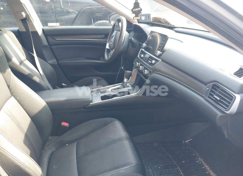 Photo 5 of 2019 Honda Accord EX (VIN 1HGCV1F47KA112789)