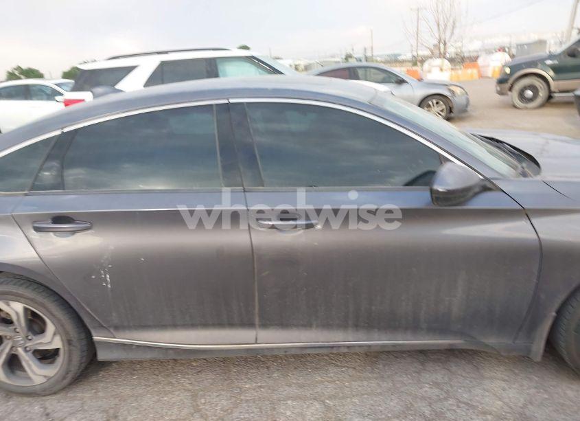 Photo 14 of 2018 Honda Accord EX (VIN 1HGCV1F48JA006852)