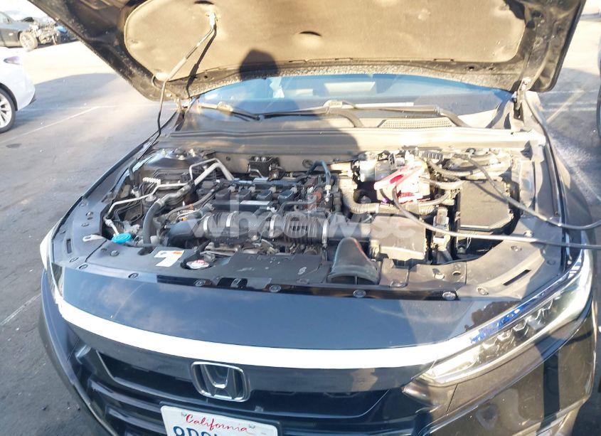 Photo 10 of 2018 Honda Accord EX (VIN 1HGCV1F48JA010108)