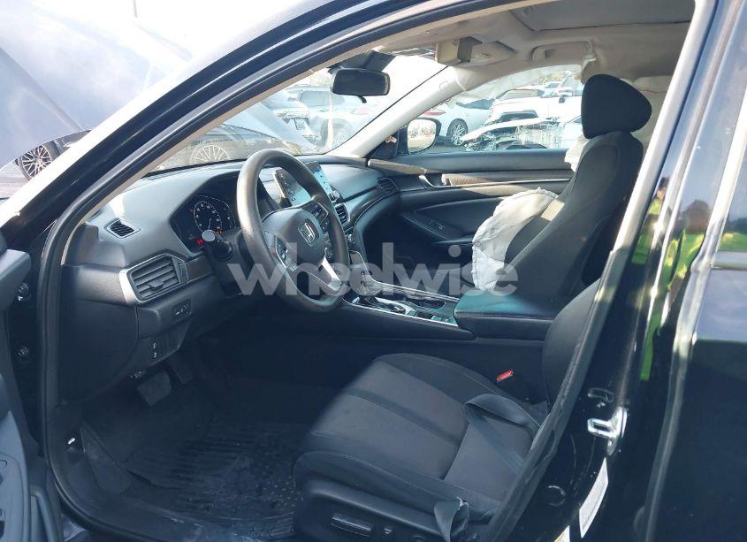 Photo 5 of 2018 Honda Accord EX (VIN 1HGCV1F48JA010108)