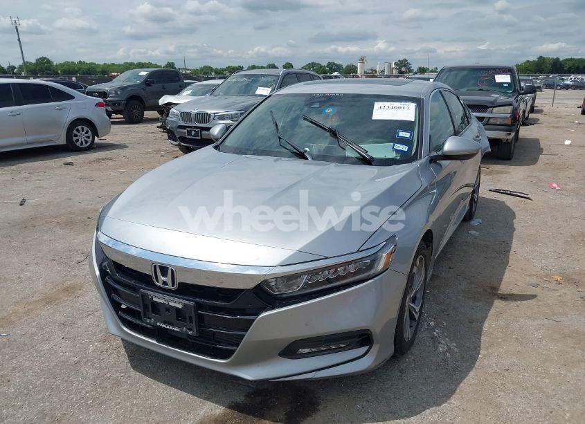 Photo 2 of 2018 Honda Accord EX (VIN 1HGCV1F48JA013462)