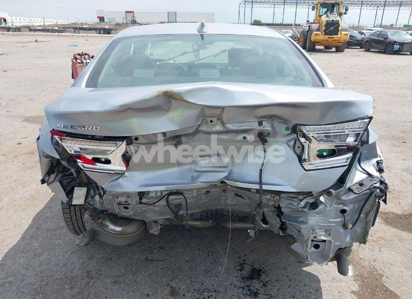Photo 6 of 2018 Honda Accord EX (VIN 1HGCV1F48JA013462)