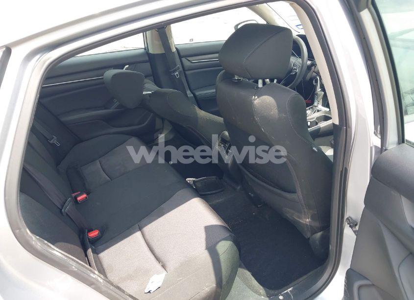 Photo 8 of 2018 Honda Accord EX (VIN 1HGCV1F48JA013462)