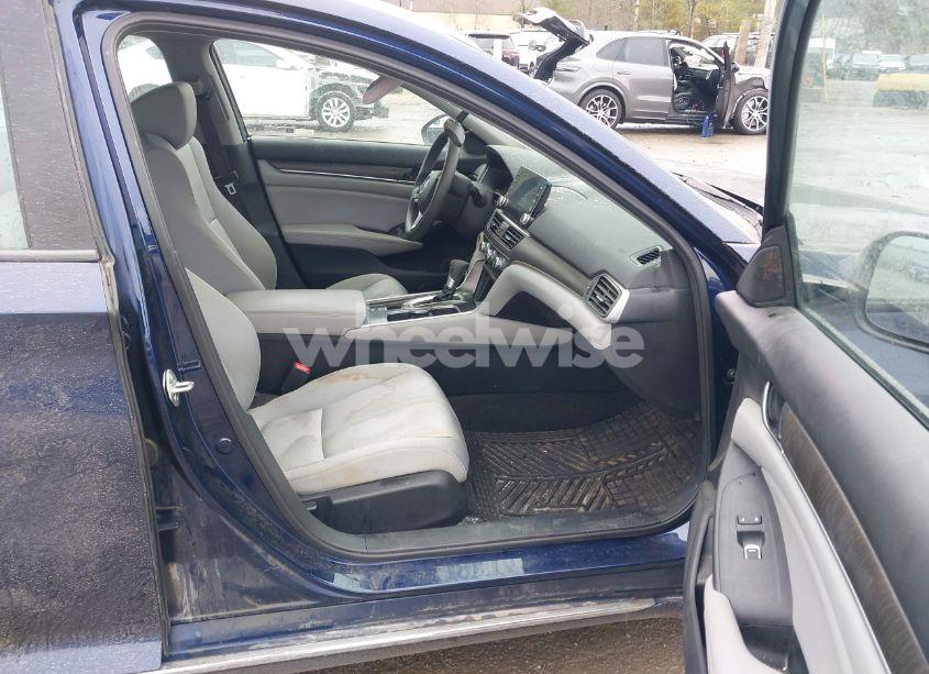 Photo 5 of 2018 Honda Accord EX (VIN 1HGCV1F48JA014269)