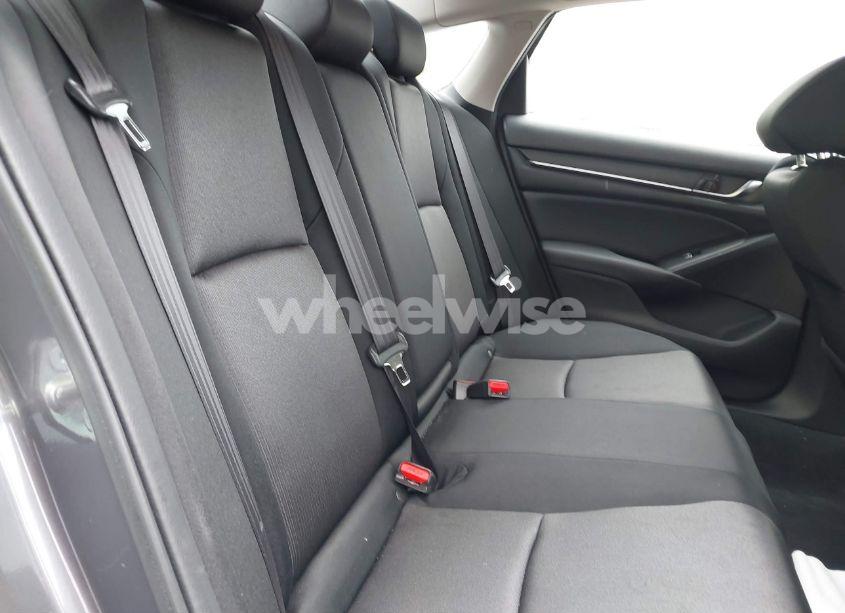 Photo 8 of 2018 Honda Accord EX (VIN 1HGCV1F48JA249397)