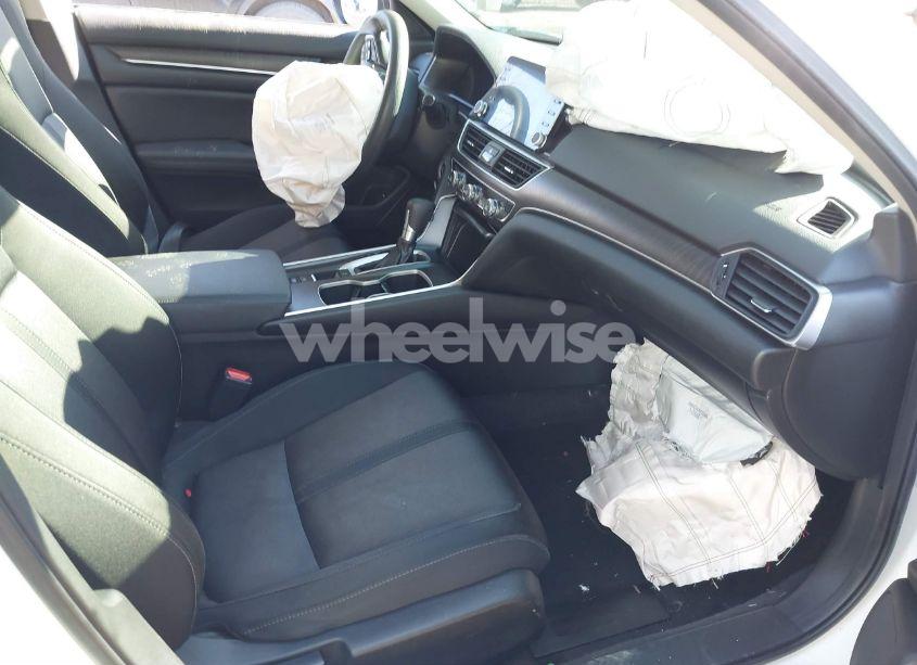 Photo 5 of 2019 Honda Accord EX (VIN 1HGCV1F48KA007436)