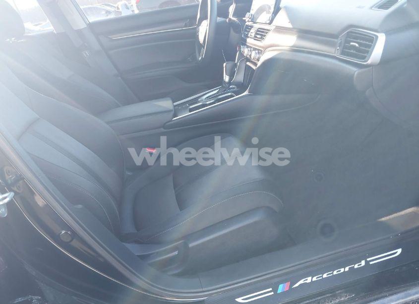 Photo 5 of 2019 Honda Accord EX (VIN 1HGCV1F48KA026665)