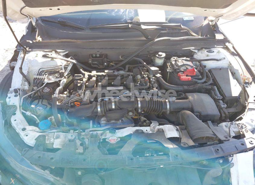 Photo 10 of 2019 Honda Accord EX (VIN 1HGCV1F48KA132551)