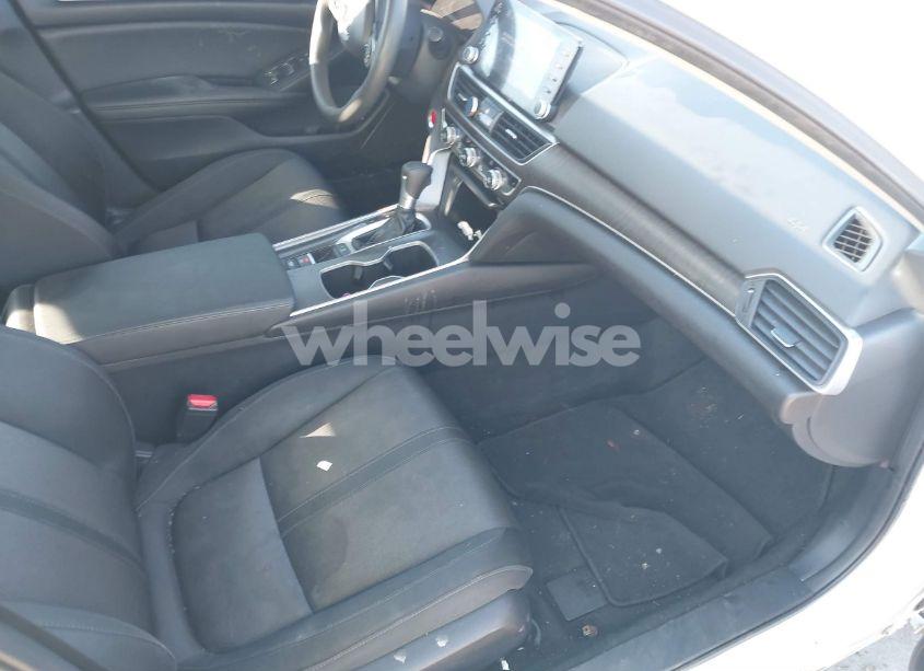 Photo 5 of 2019 Honda Accord EX (VIN 1HGCV1F48KA132551)