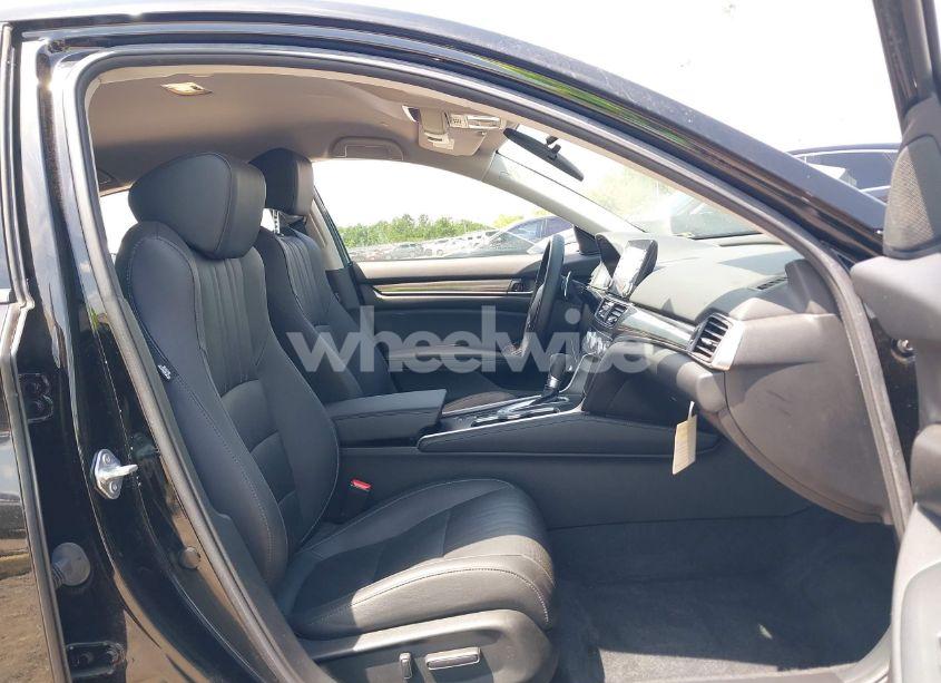 Photo 5 of 2022 Honda Accord SPORT SPECIAL EDITION (VIN 1HGCV1F48NA000037)