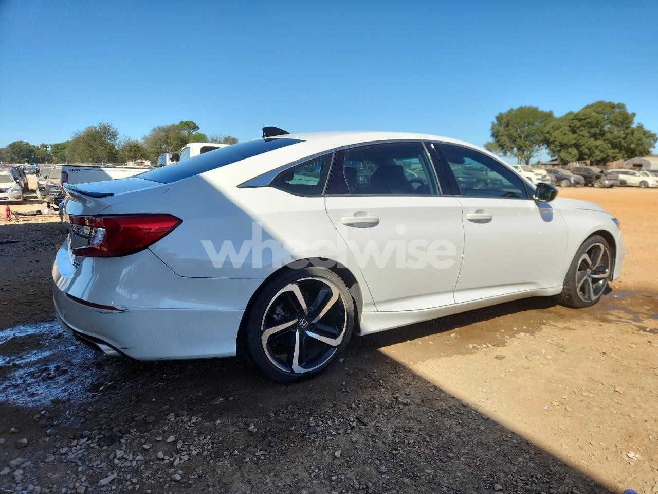 Photo 3 of 2022 HONDA ACCORD SPORT SE (VIN 1HGCV1F48NA053532)